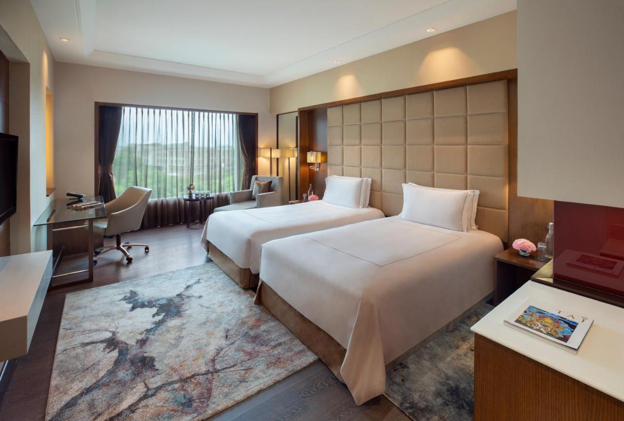 Taj Hotel & Convention Centre, Agra Агра Екстериор снимка Deluxe Room