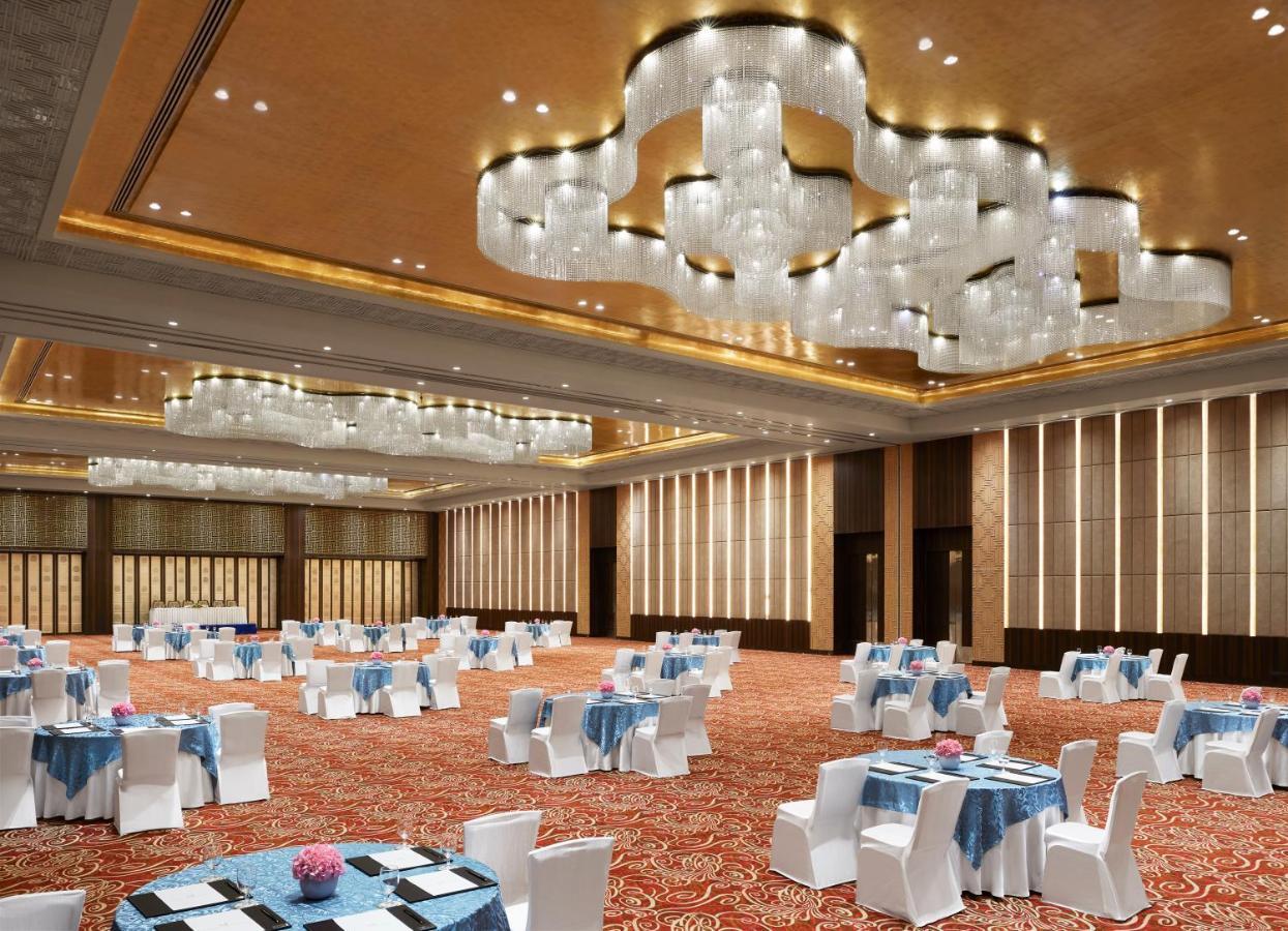 Taj Hotel & Convention Centre, Agra Агра Екстериор снимка